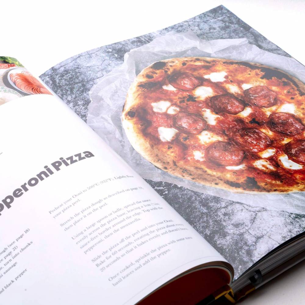 Ooni Pizza-Kochbuch „Cooking with Fire“ Engisch 